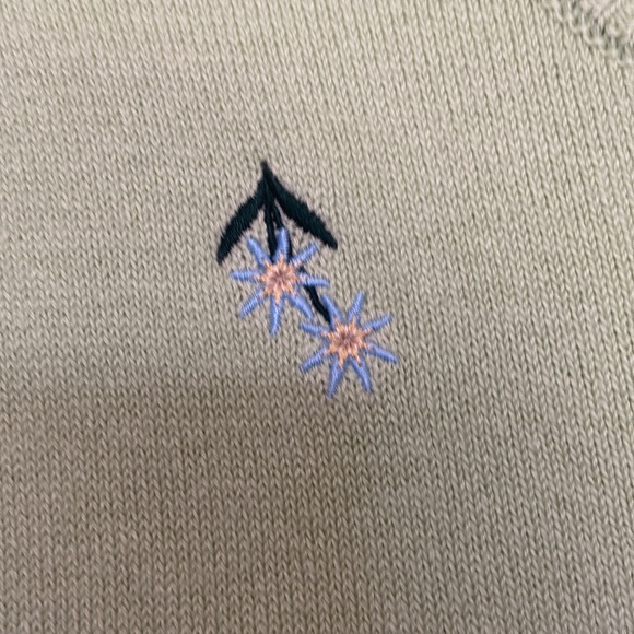 Green sweater no sleeve - Picture 3 of 3